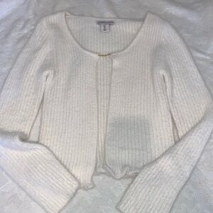 Cozy gold detailed sweater